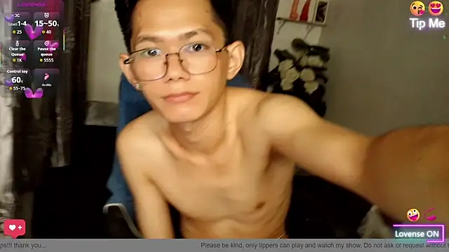 UrAsian_Playboy69 webcam