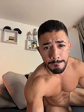Ezzio_Scolaro webcam