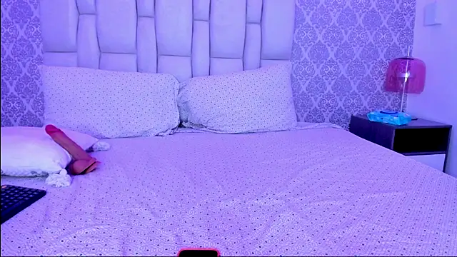 Pink_Dulcee webcam