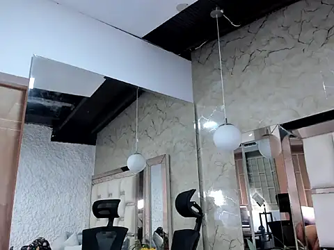 katleya_lewiis webcam