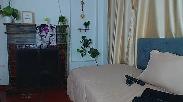 Emma_hassani webcam