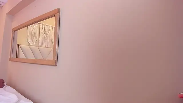 NahimiThompson webcam