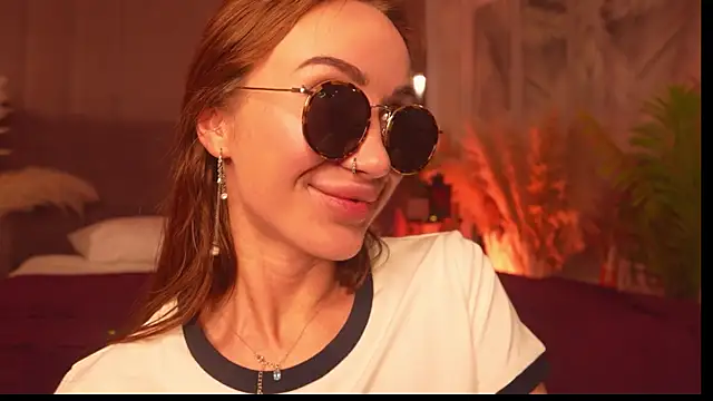 SerenaWest_ webcam