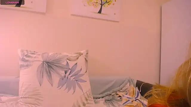 MadameSquirtTatti4 webcam