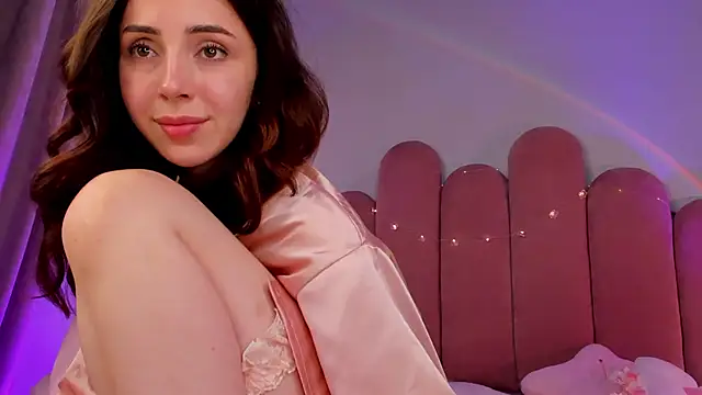 ElsaYoung webcam