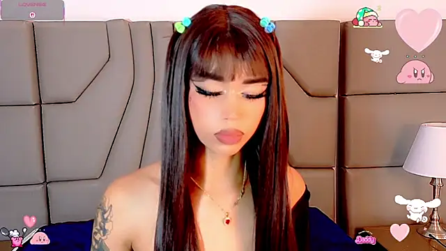 Miss-Saraii webcam