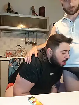 bear_skinny webcam