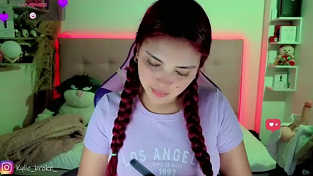 Kylie_brokee webcam
