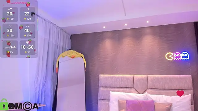 Arinextdoor webcam