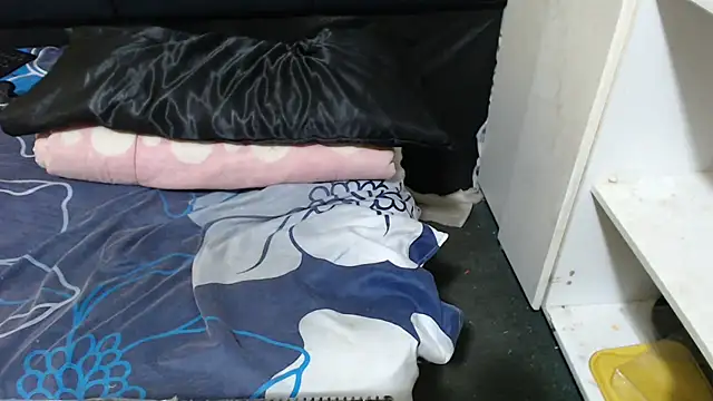 SweetHotBabby18 webcam