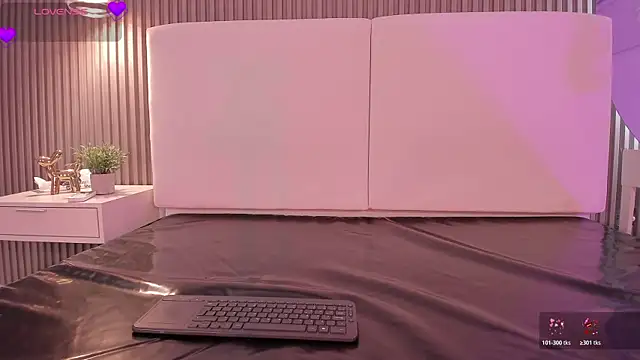 annie_clarkson webcam