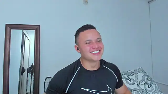 KingLevi01 webcam