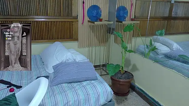Eli666uwu webcam