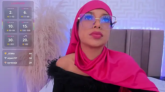 naishaa_ webcam