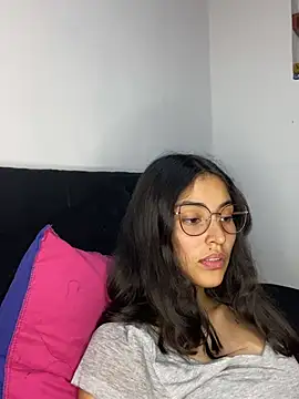 hotwife26 webcam