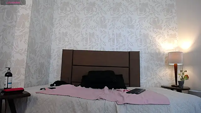 Ava_Raye webcam