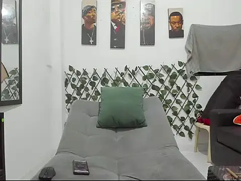 Latins_Boss webcam