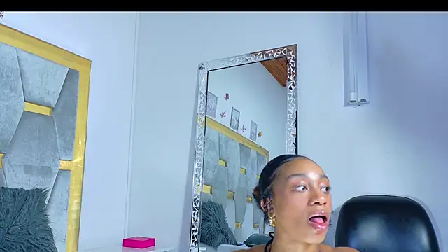 AliyahBrowns webcam