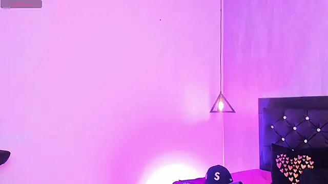 curly_babe webcam