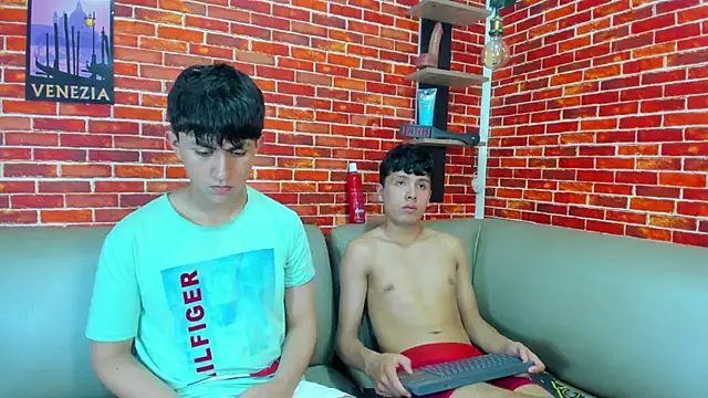 Hoot_boyss_ webcam