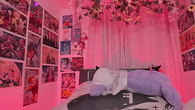 MissCurvyTop webcam