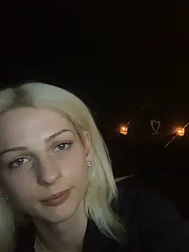 ElsaSnowxox webcam