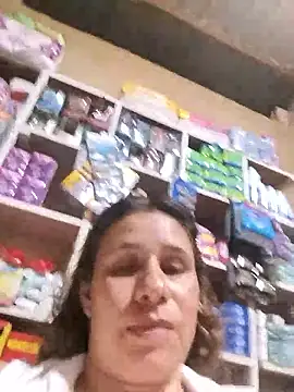 MIA-LARIOS live sex cam