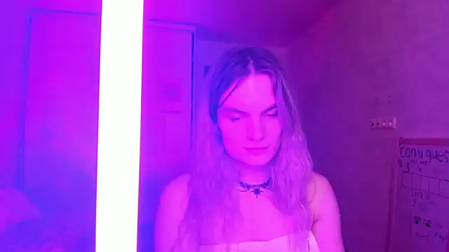 milliKira006 webcam