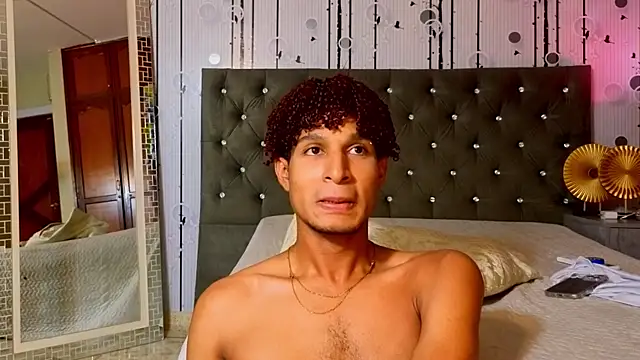 Alex_Bloom webcam