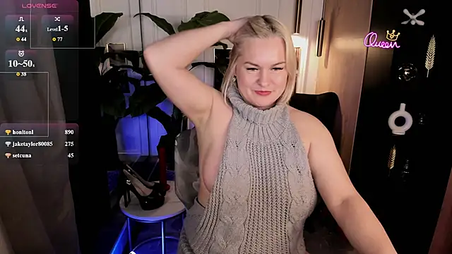 YolandaKiss webcam