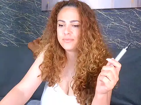 curlygirl35 - Curlygirl35's free webcam - UK Sex Cams