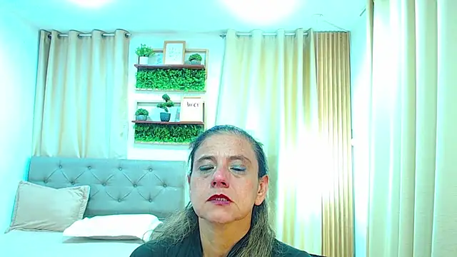 sasi_luna webcam