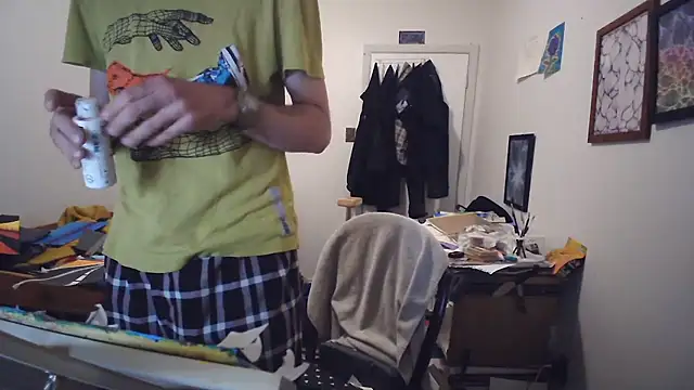 JohnnyMoves webcam