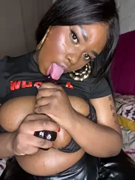 queen_nobuhle_femdom_777 - QUEEN_NOBUHLE_FEMDOM_777's free webcam - UK Sex Cams