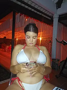 Pretty_Julieta webcam