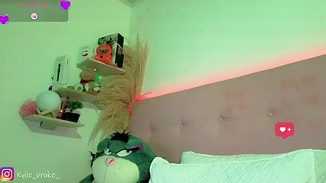 Kylie_brokee webcam