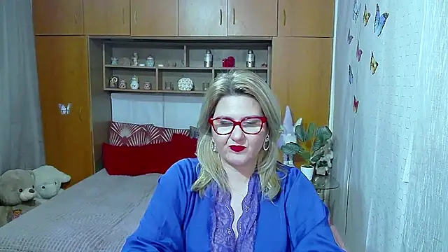 lucillefenlys - LucilleFenlys's free webcam - UK Sex Cams