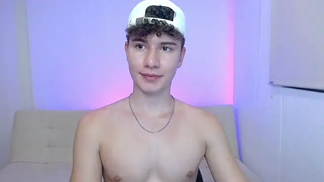 adrian_morelly webcam