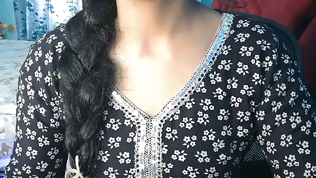 Cuteangle1 webcam