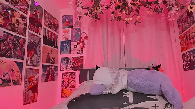 MissCurvyTop webcam