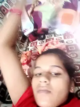 Raveena0990 webcam