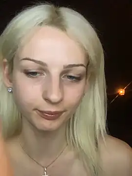 ElsaSnowxox webcam