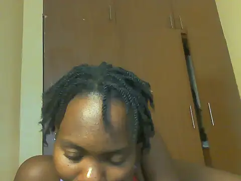 sexyebony13 webcam