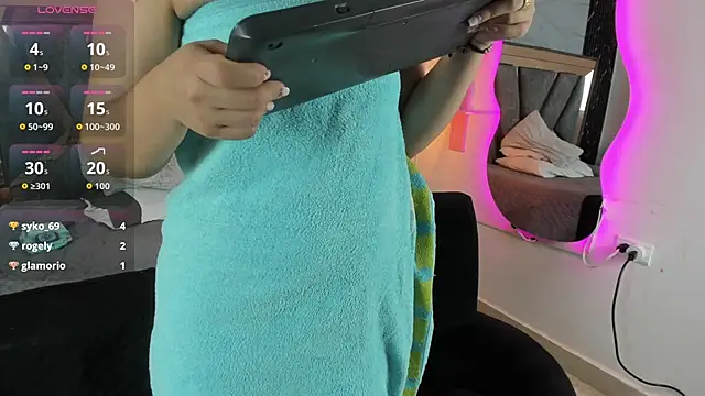 Miia_Deluxe webcam