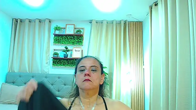 sasi_luna webcam