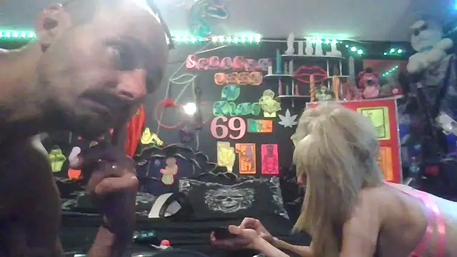DaddyAndSplashQueen webcam