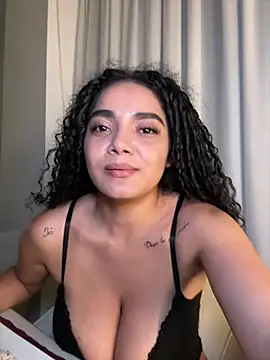 Curlyierr webcam