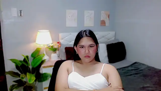MichelleWild webcam