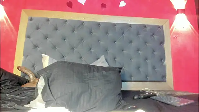 YayaHilton webcam