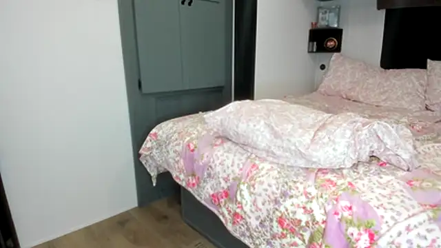 persiasparadise - Persiasparadise's free webcam - UK Sex Cams
